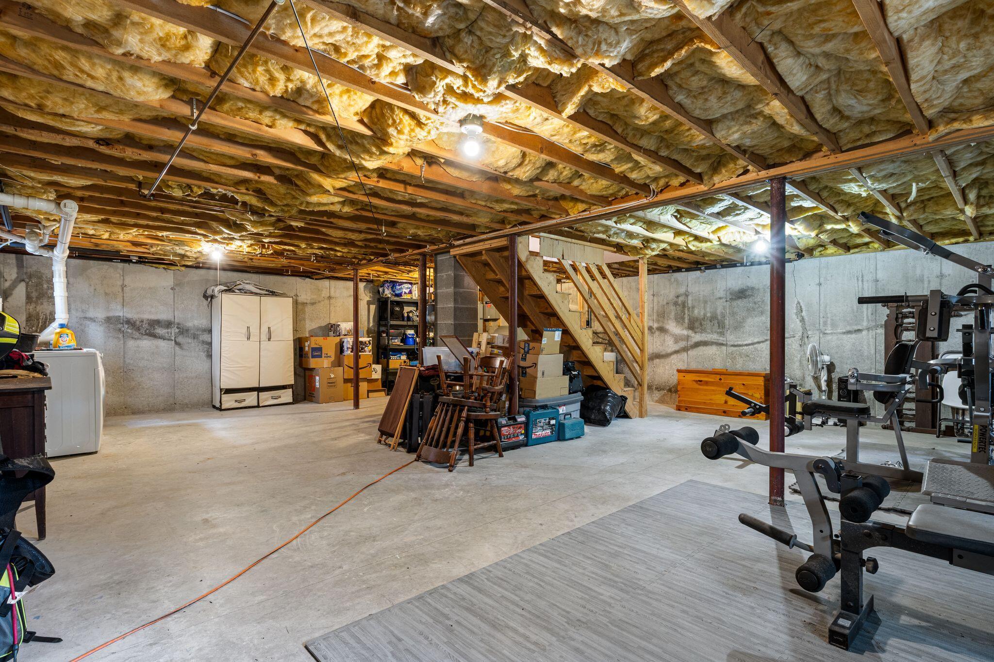 17 Fox Track Buxton ME 04093