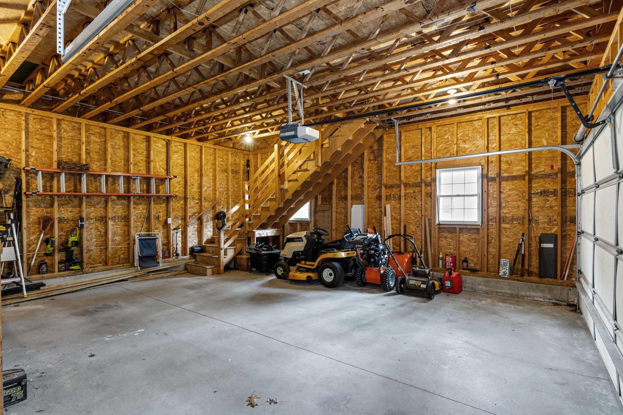 17 Fox Track Buxton ME 04093