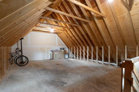 17 Fox Track Buxton ME 04093