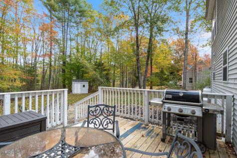 17 Fox Track Buxton ME 04093