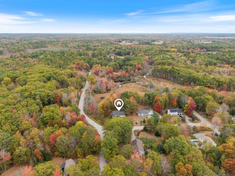 17 Fox Track Buxton ME 04093