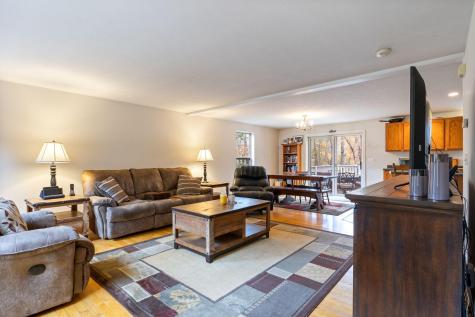 17 Fox Track Buxton ME 04093