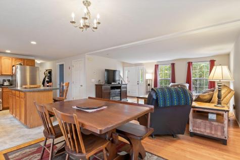 17 Fox Track Buxton ME 04093