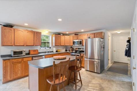 17 Fox Track Buxton ME 04093