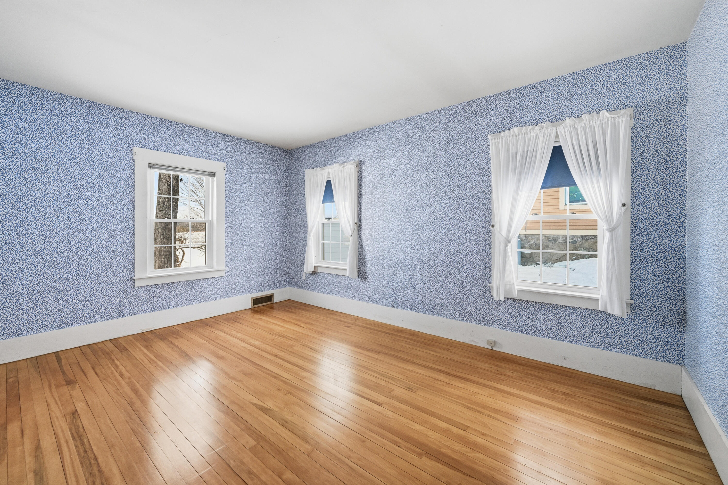 53 High Street Bath ME 04530