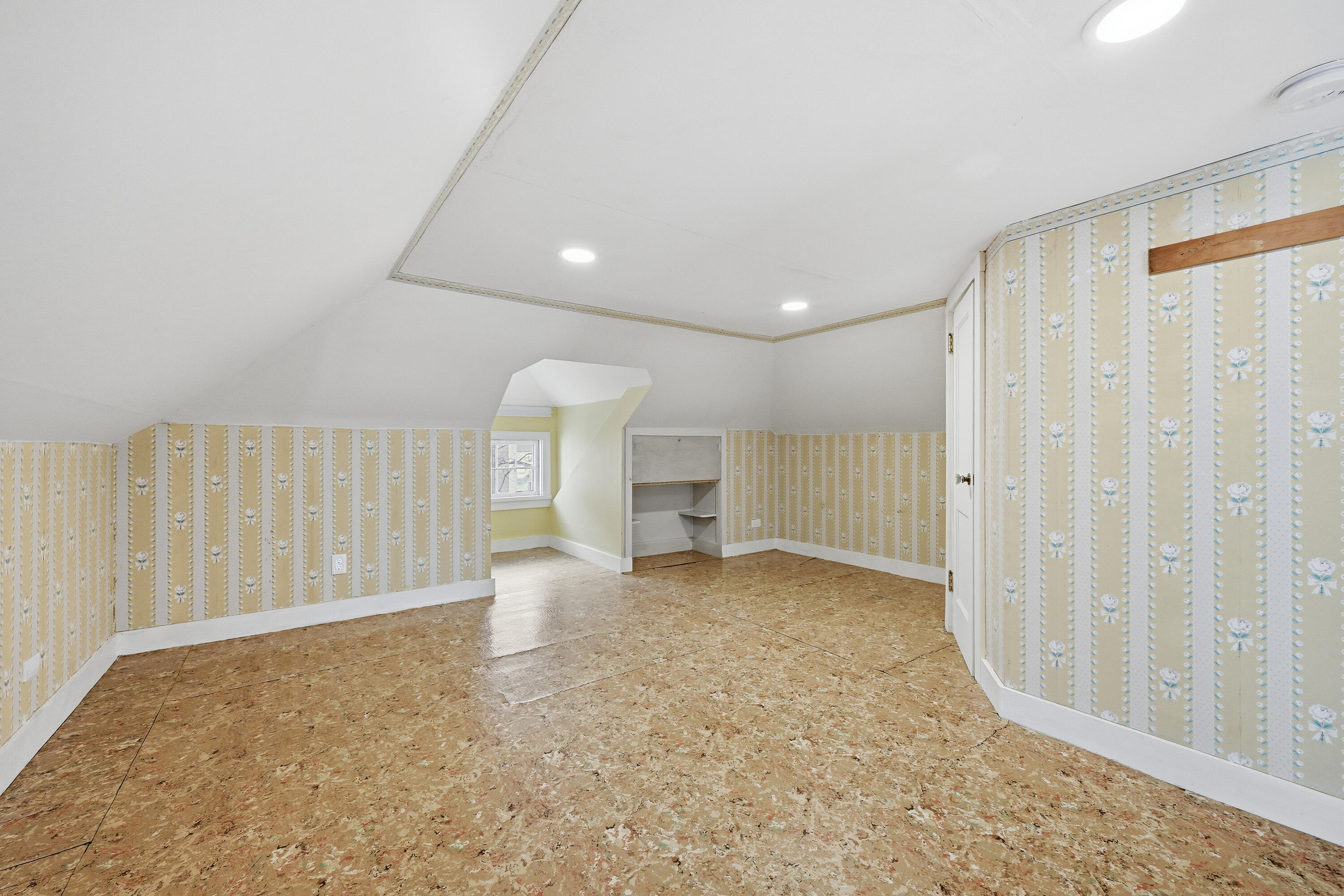 53 High Street Bath ME 04530