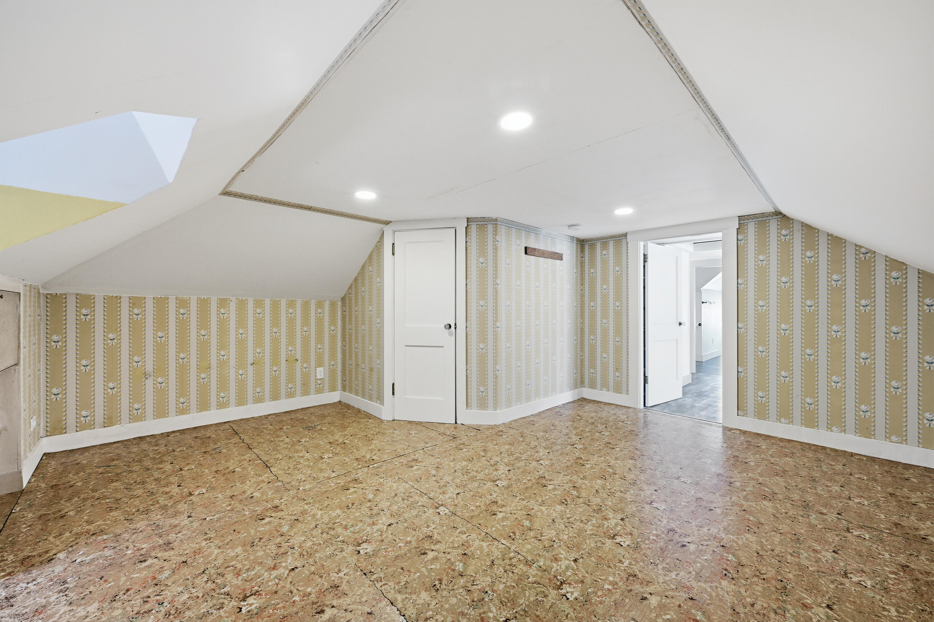 53 High Street Bath ME 04530