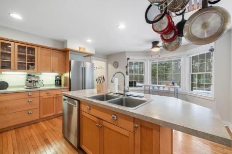 14 Lawrence Lane Kennebunk ME 04043