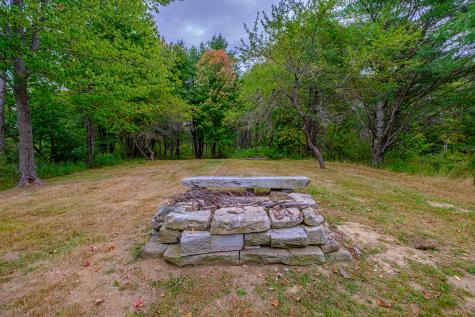 583 North Road Yarmouth ME 04096