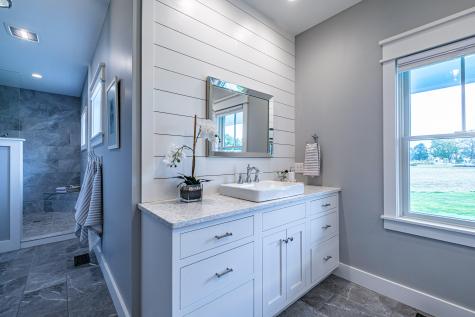 583 North Road Yarmouth ME 04096