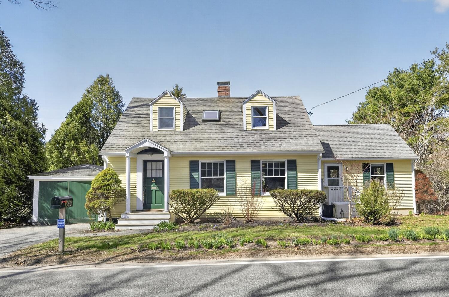 387 Mitchell Road Cape Elizabeth ME 04107