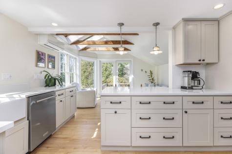 387 Mitchell Road Cape Elizabeth ME 04107