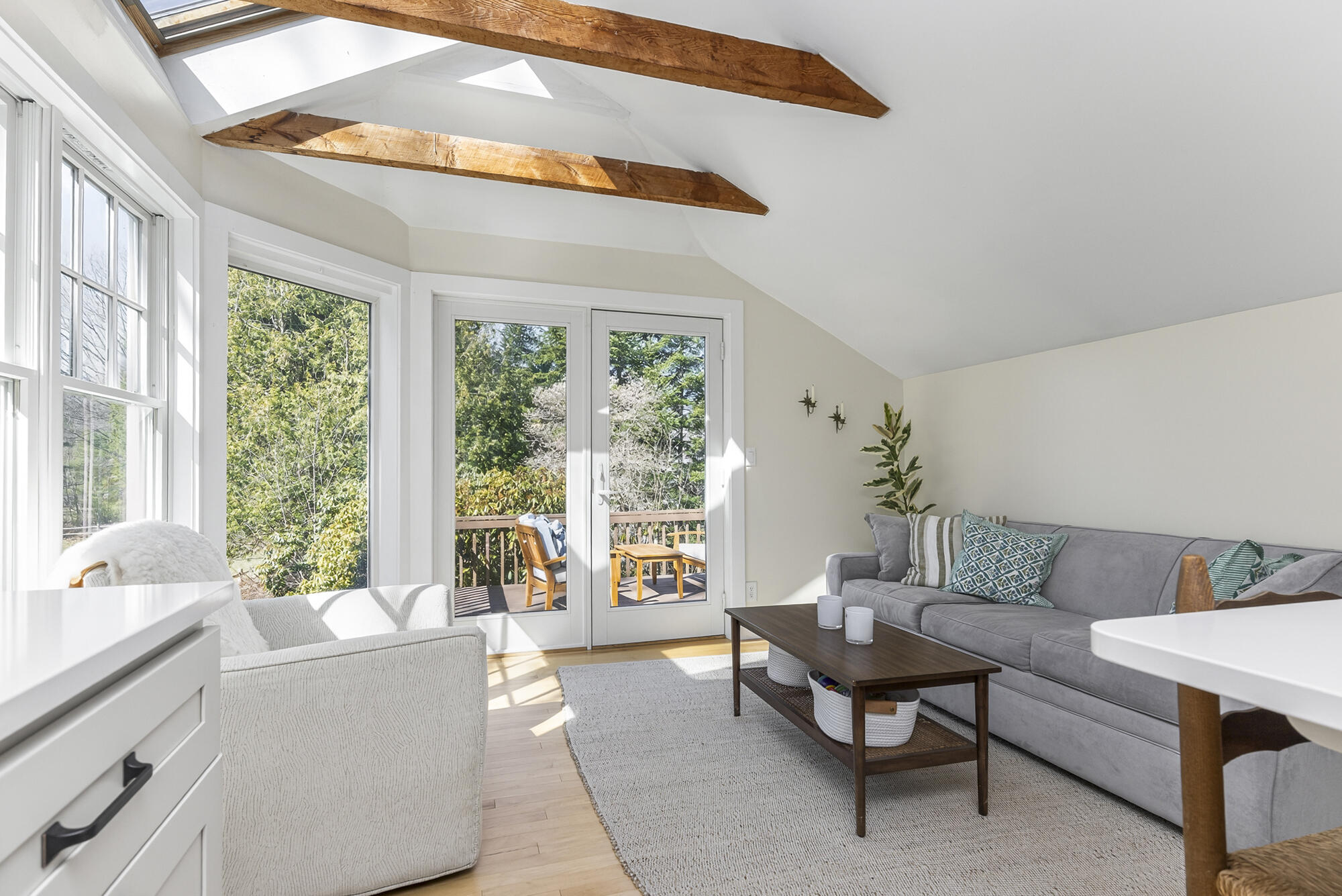 387 Mitchell Road Cape Elizabeth ME 04107