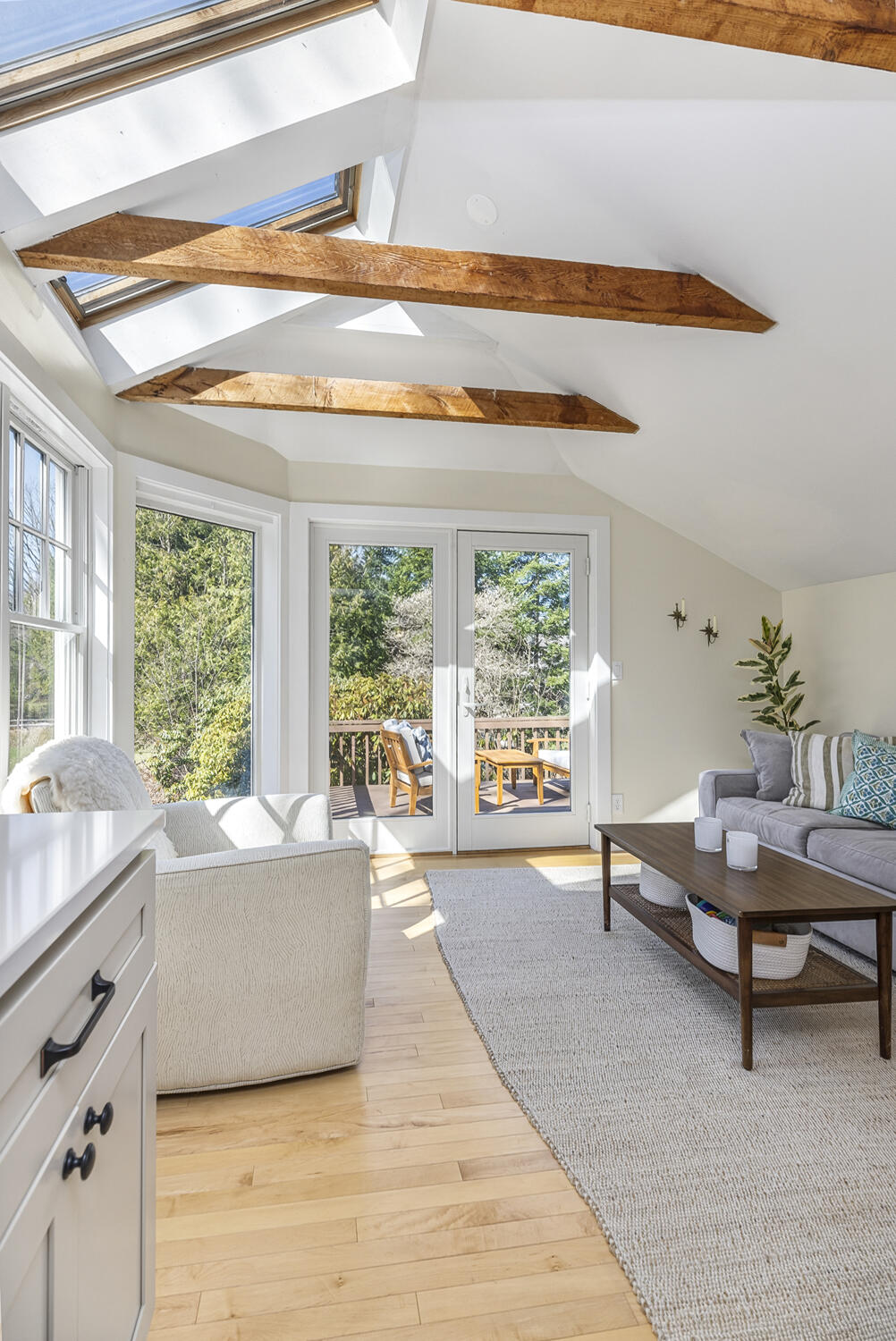 387 Mitchell Road Cape Elizabeth ME 04107