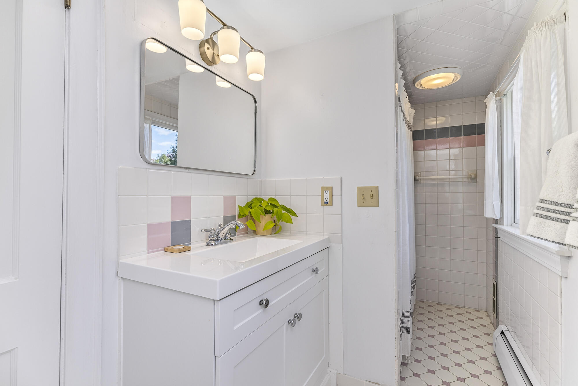 387 Mitchell Road Cape Elizabeth ME 04107
