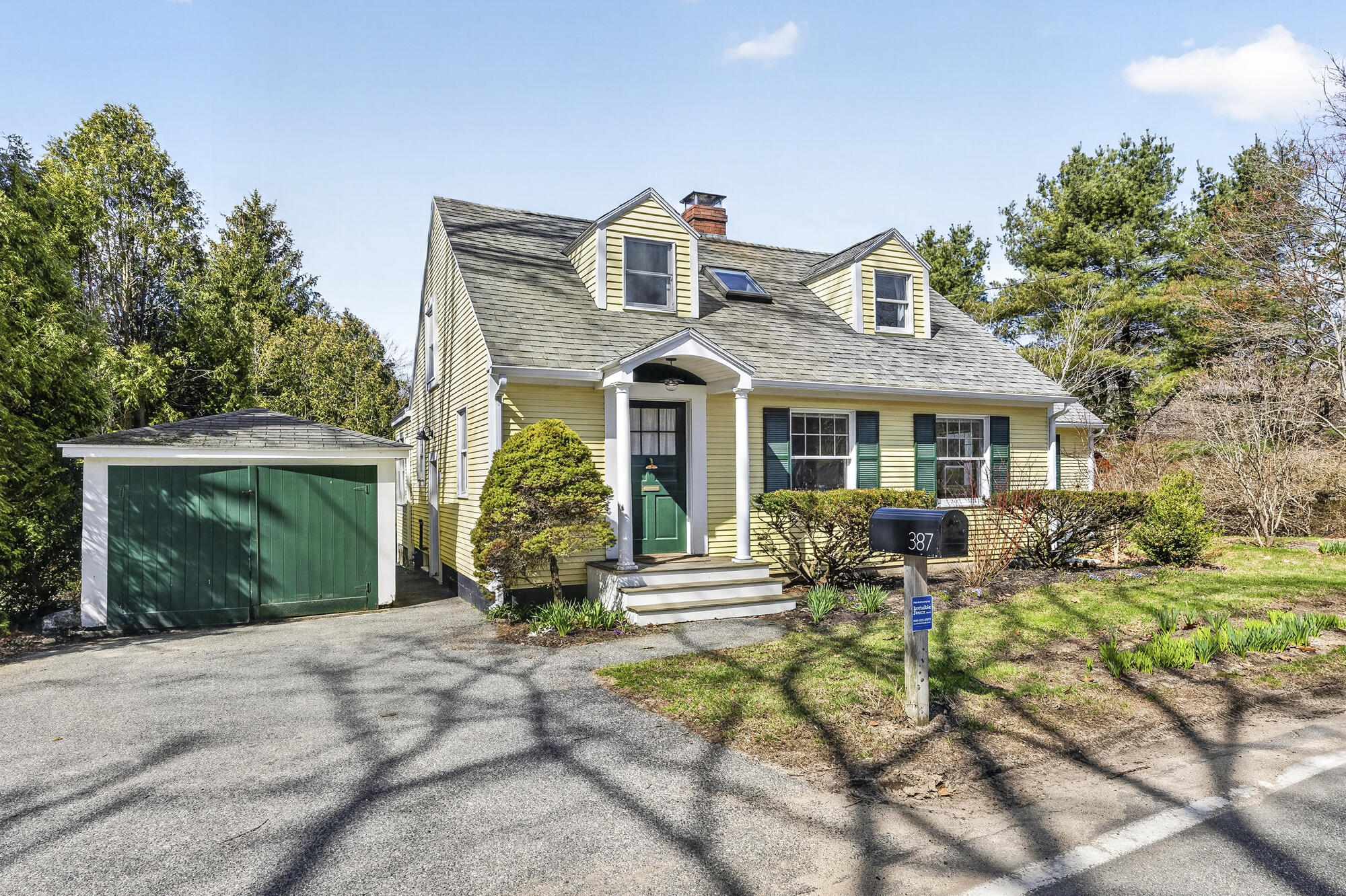 387 Mitchell Road Cape Elizabeth ME 04107