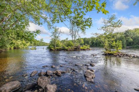 20 River Road Buxton ME 04093