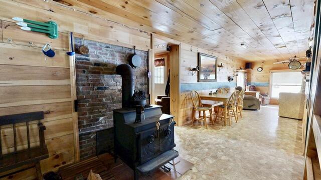 15 Hamlin Loop Mayfield Twp ME 04942