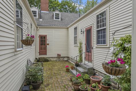 88 Bath Road Wiscasset ME 04578