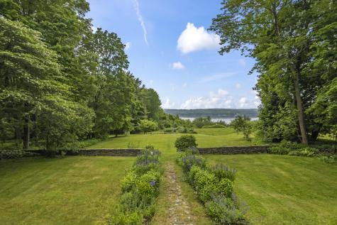 88 Bath Road Wiscasset ME 04578