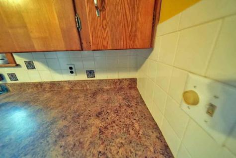 20 Cleaves Street Crystal ME 04747