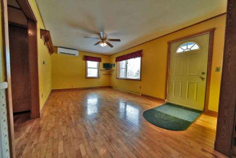 20 Cleaves Street Crystal ME 04747