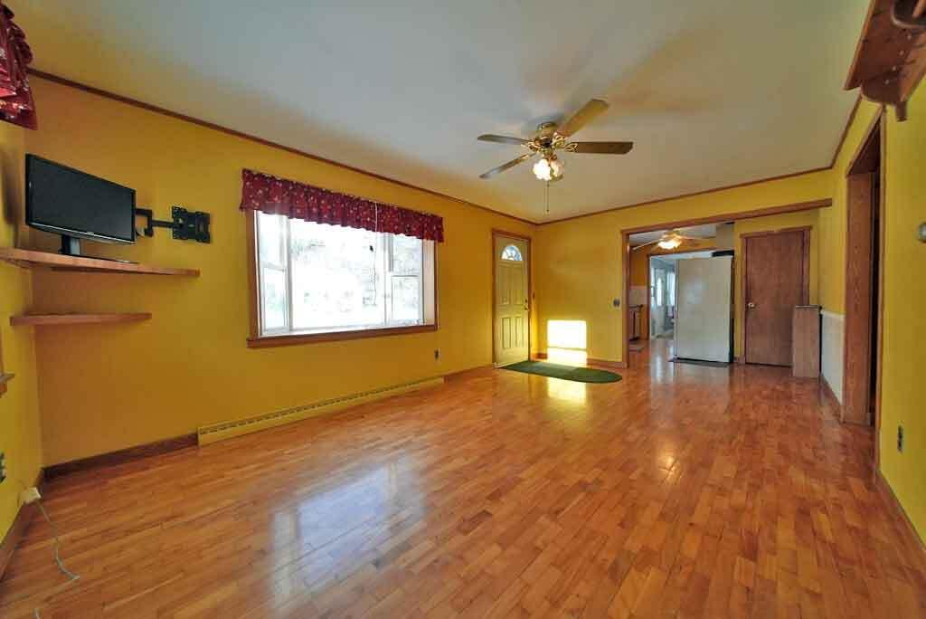 20 Cleaves Street Crystal ME 04747