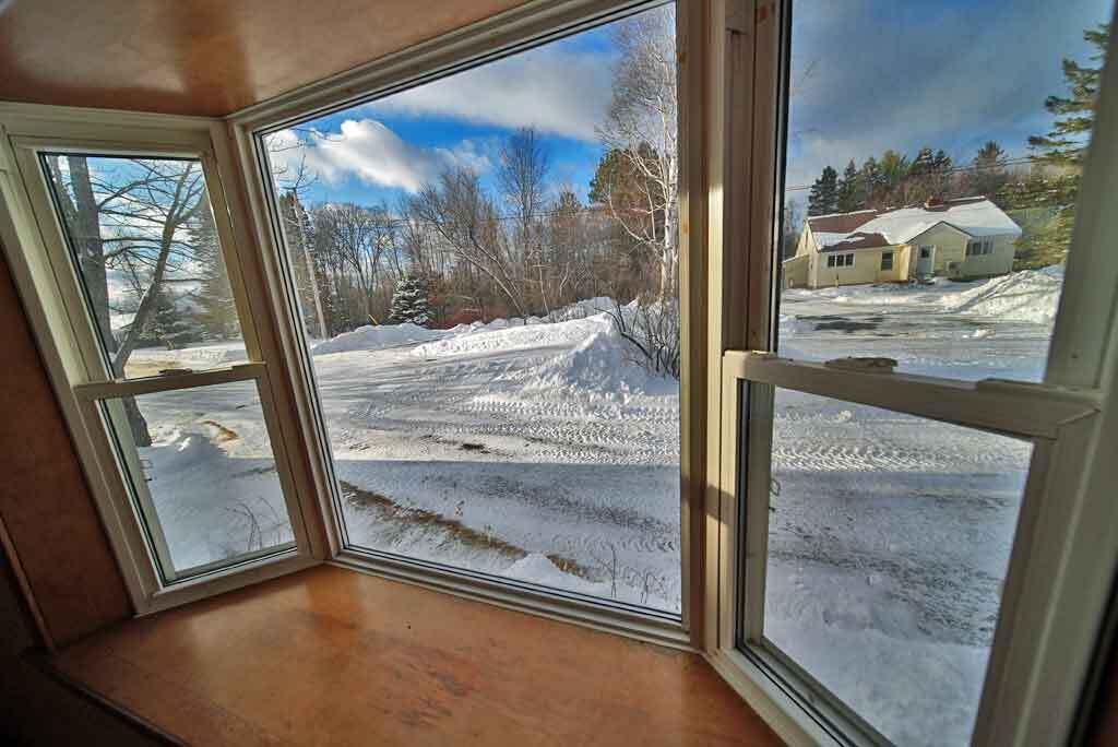 20 Cleaves Street Crystal ME 04747