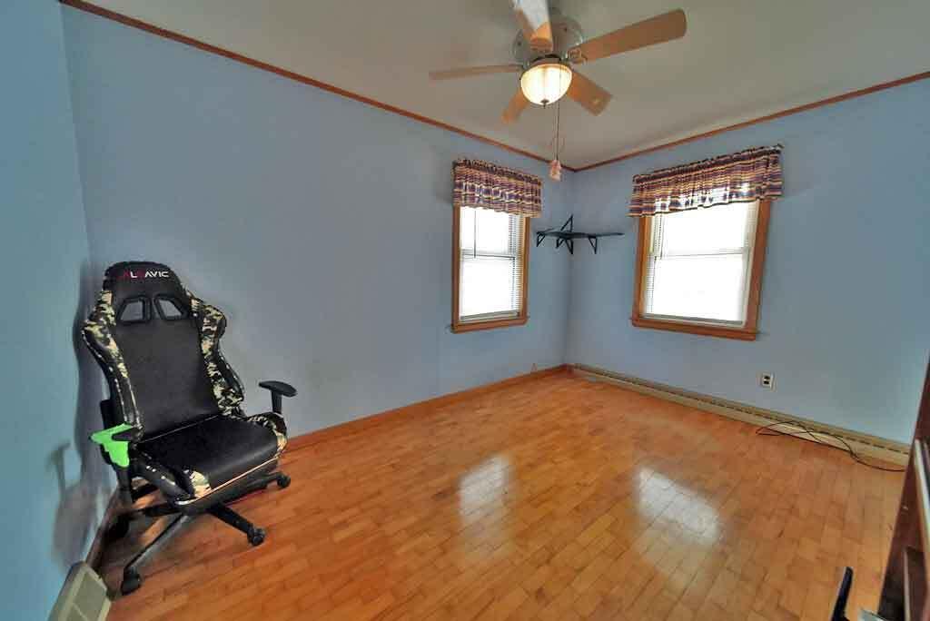 20 Cleaves Street Crystal ME 04747