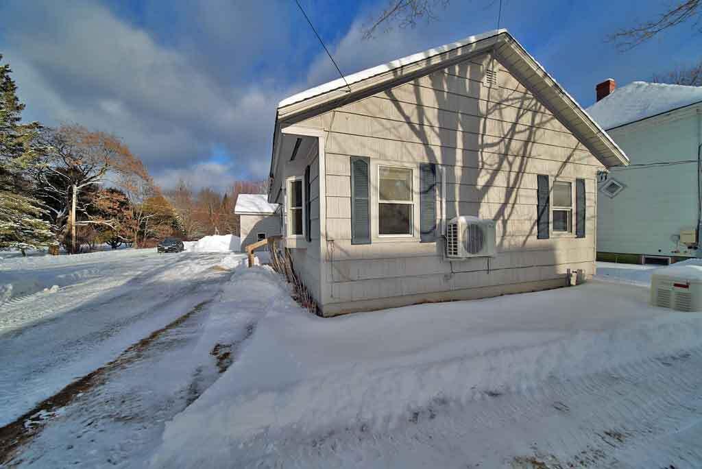 20 Cleaves Street Crystal ME 04747