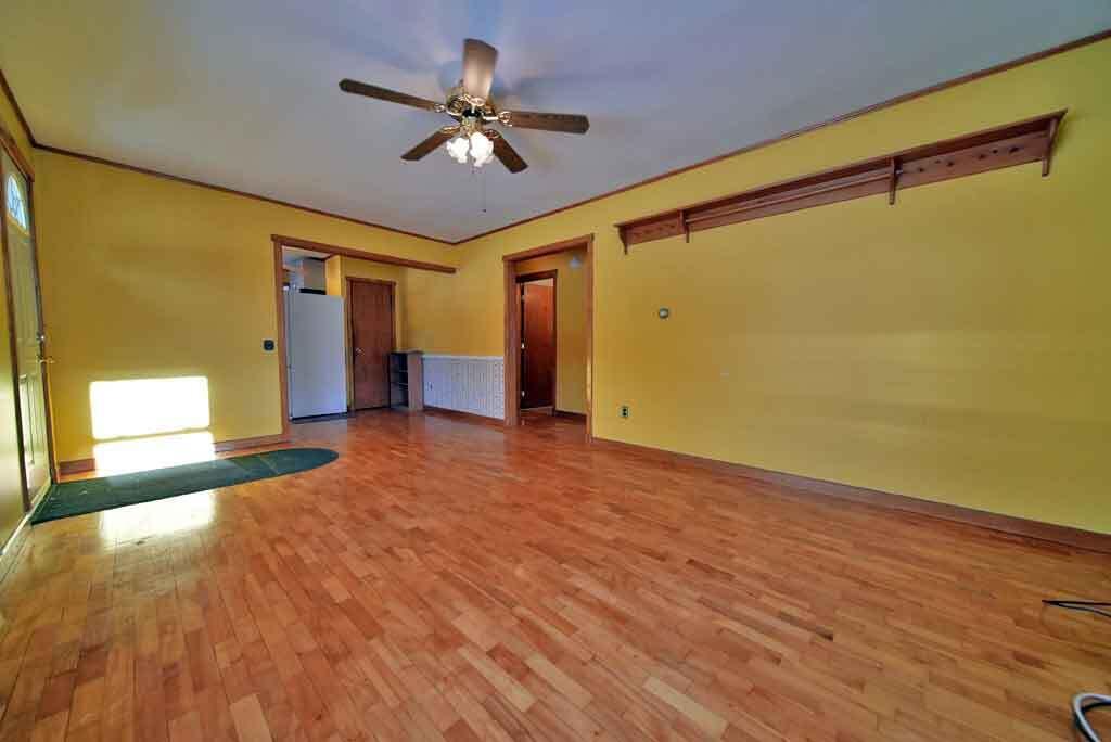 20 Cleaves Street Crystal ME 04747