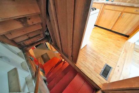 20 Cleaves Street Crystal ME 04747