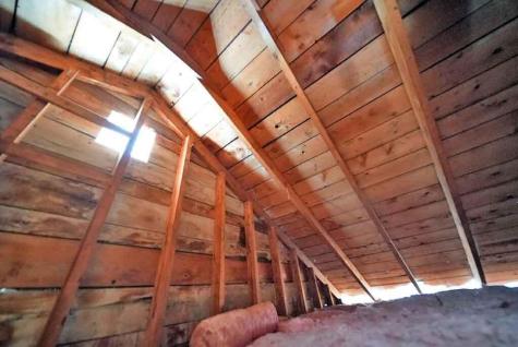 20 Cleaves Street Crystal ME 04747