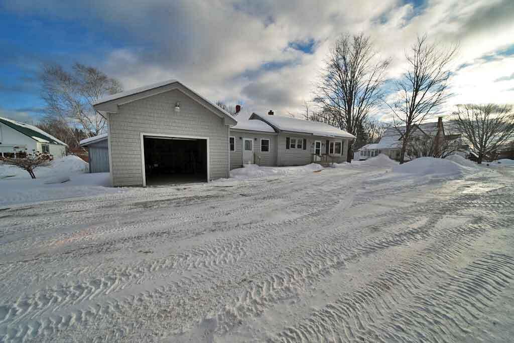 20 Cleaves Street Crystal ME 04747