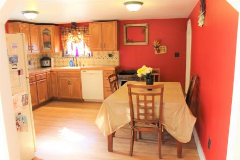 1087 Hallowell Litchfield Road West Gardiner ME 04345