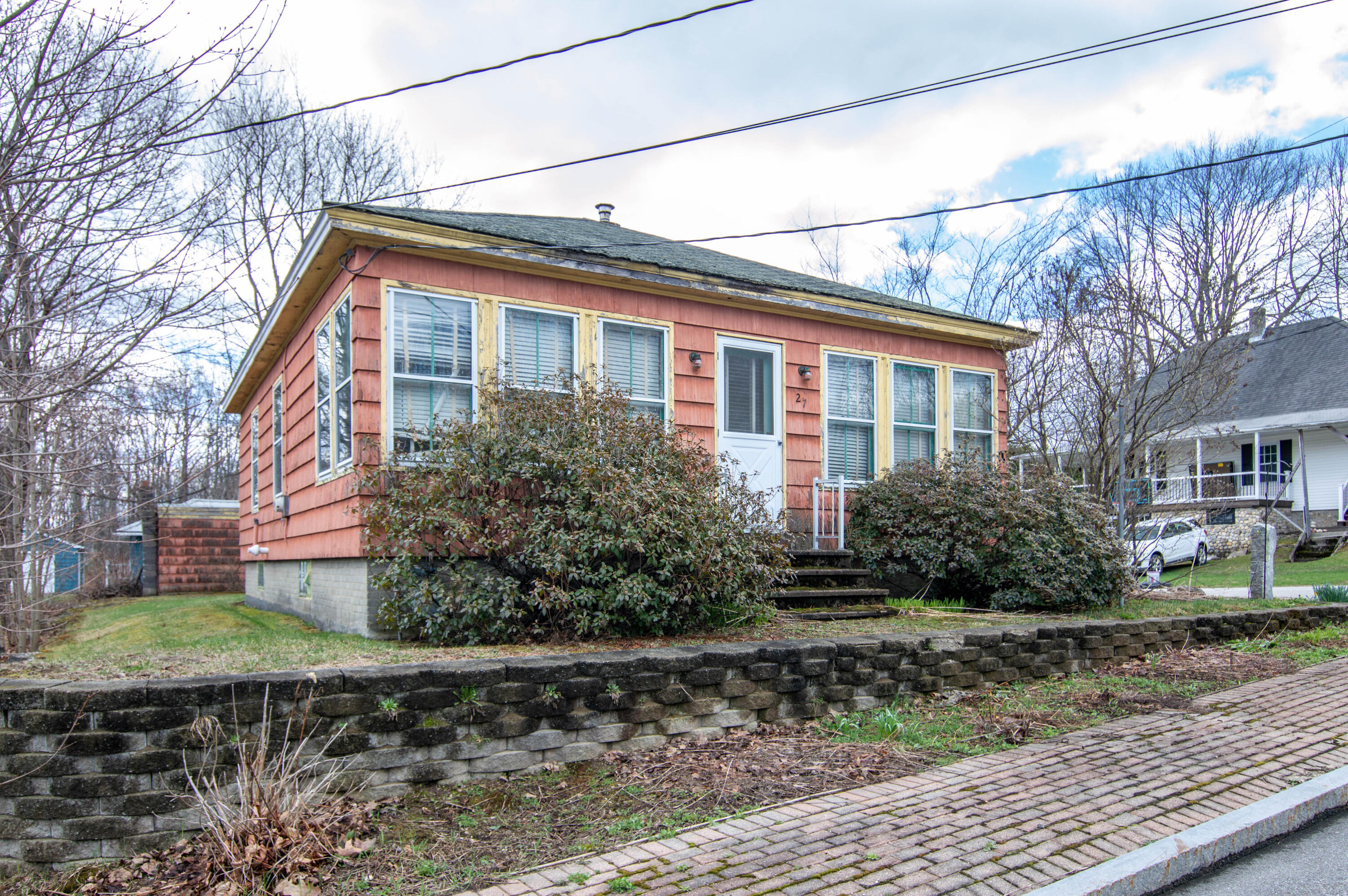 27 Reservoir Avenue Lewiston ME 04240