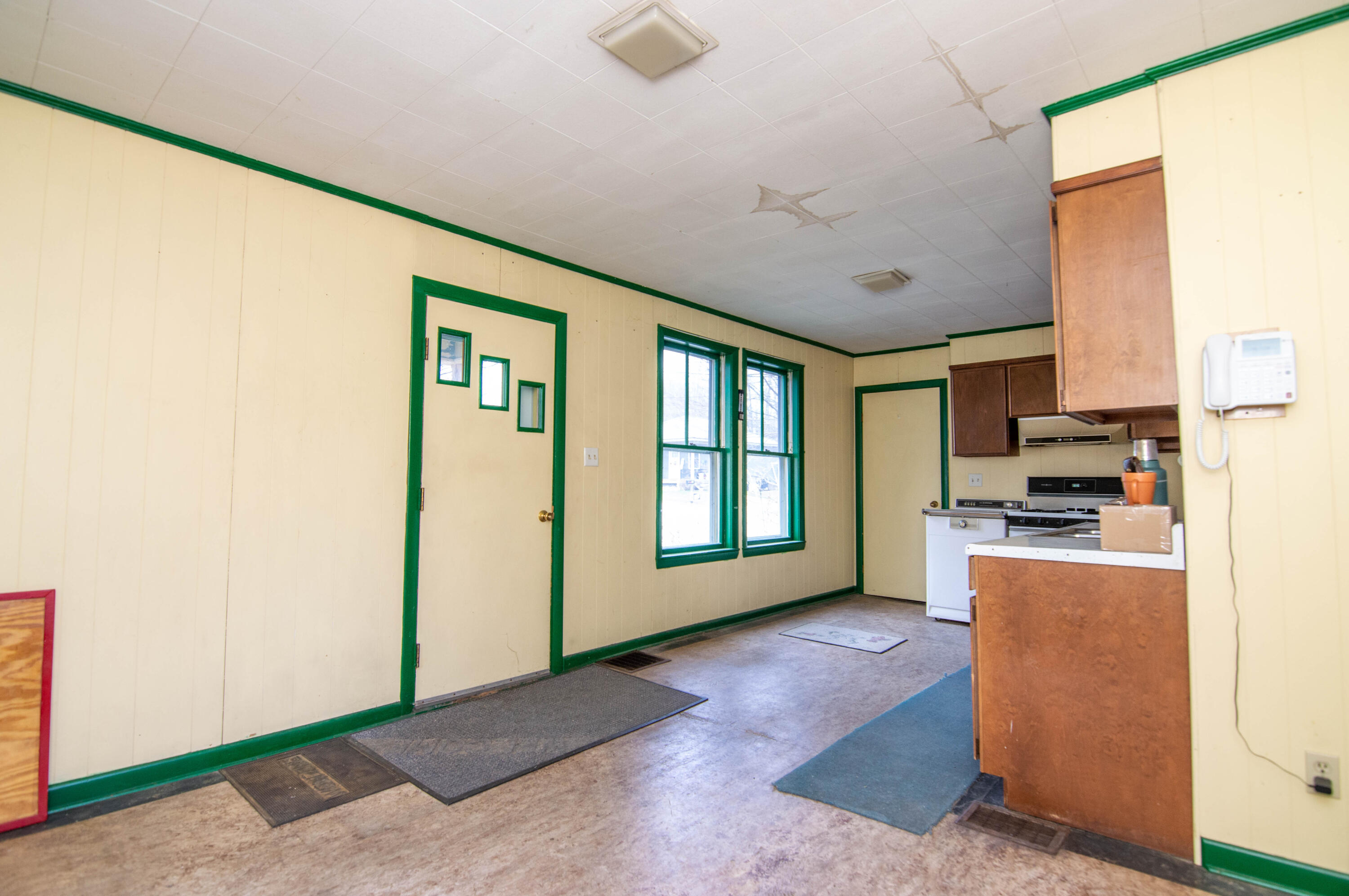 27 Reservoir Avenue Lewiston ME 04240