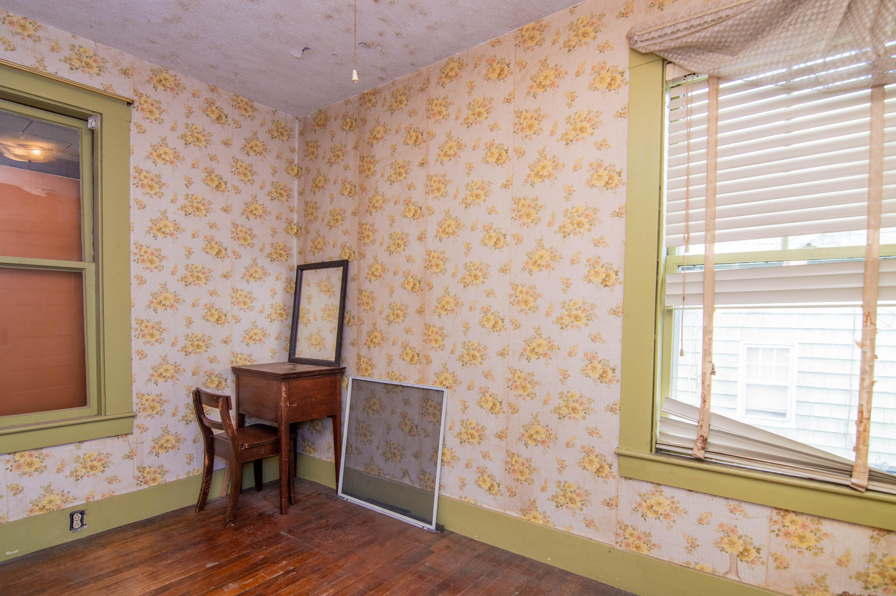 27 Reservoir Avenue Lewiston ME 04240