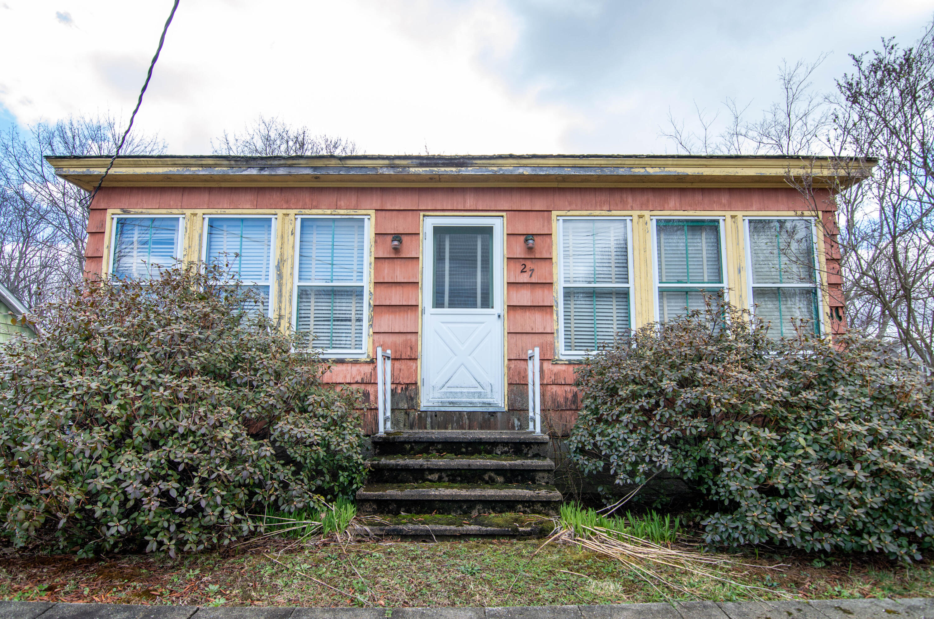 27 Reservoir Avenue Lewiston ME 04240