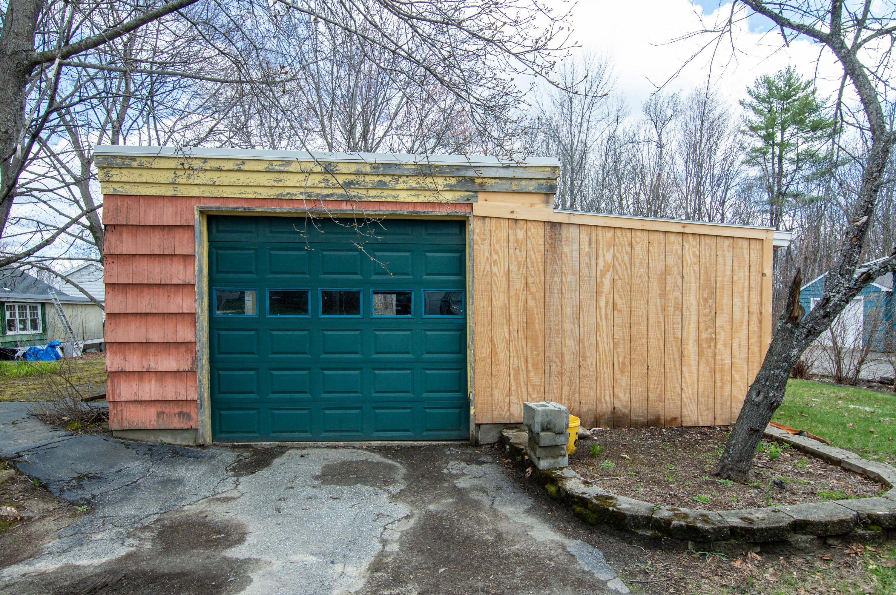 27 Reservoir Avenue Lewiston ME 04240
