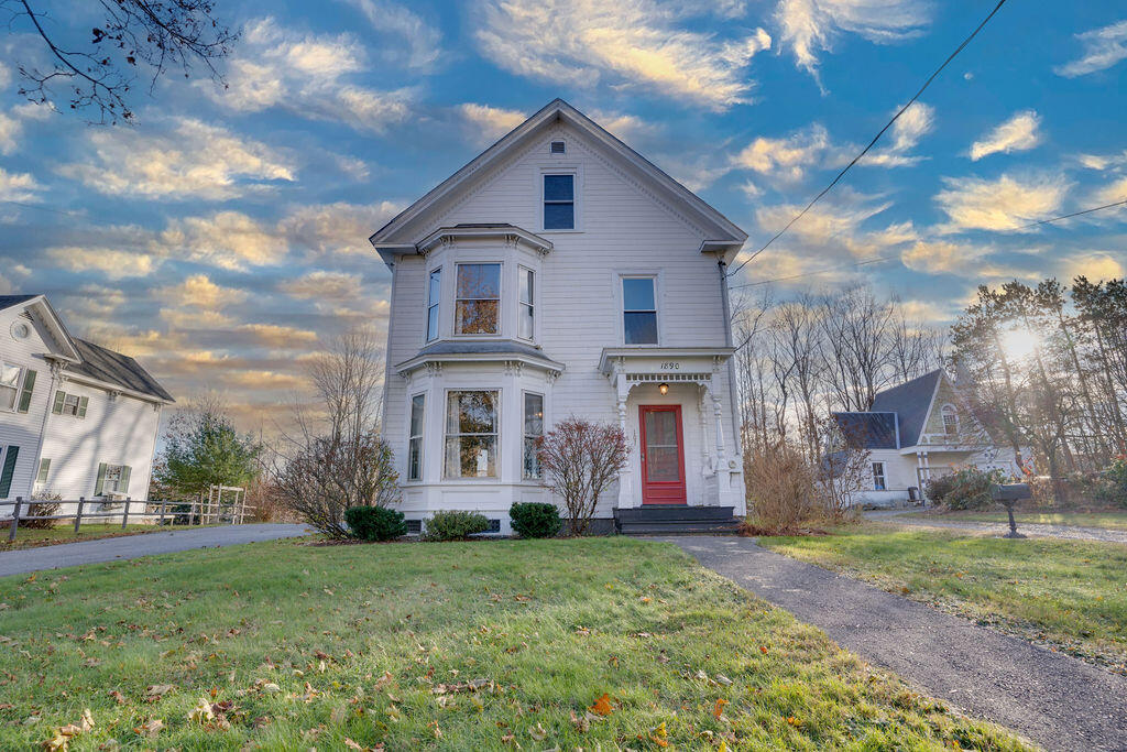 107 Lincoln Street Dover-foxcroft ME 04426