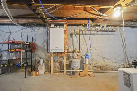 4028 Broadway Kenduskeag ME 04450