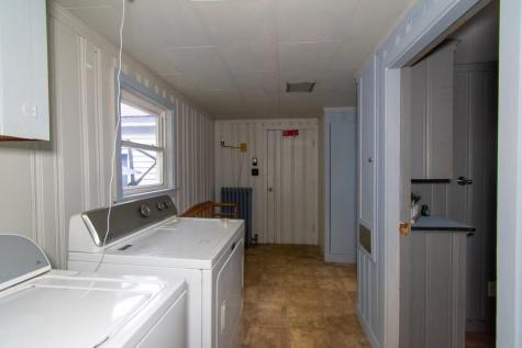 184 Whitney Street Auburn ME 04210