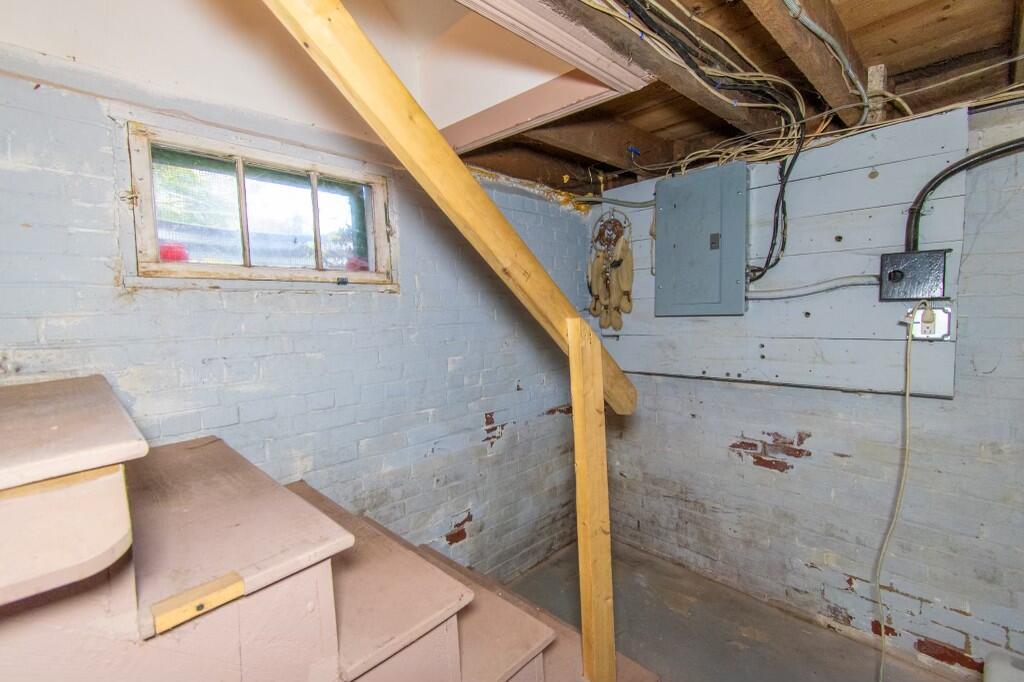 184 Whitney Street Auburn ME 04210