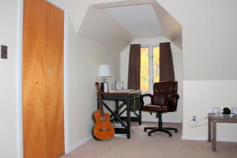 8 Smith Street Lewiston ME 04240