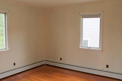 8 Smith Street Lewiston ME 04240
