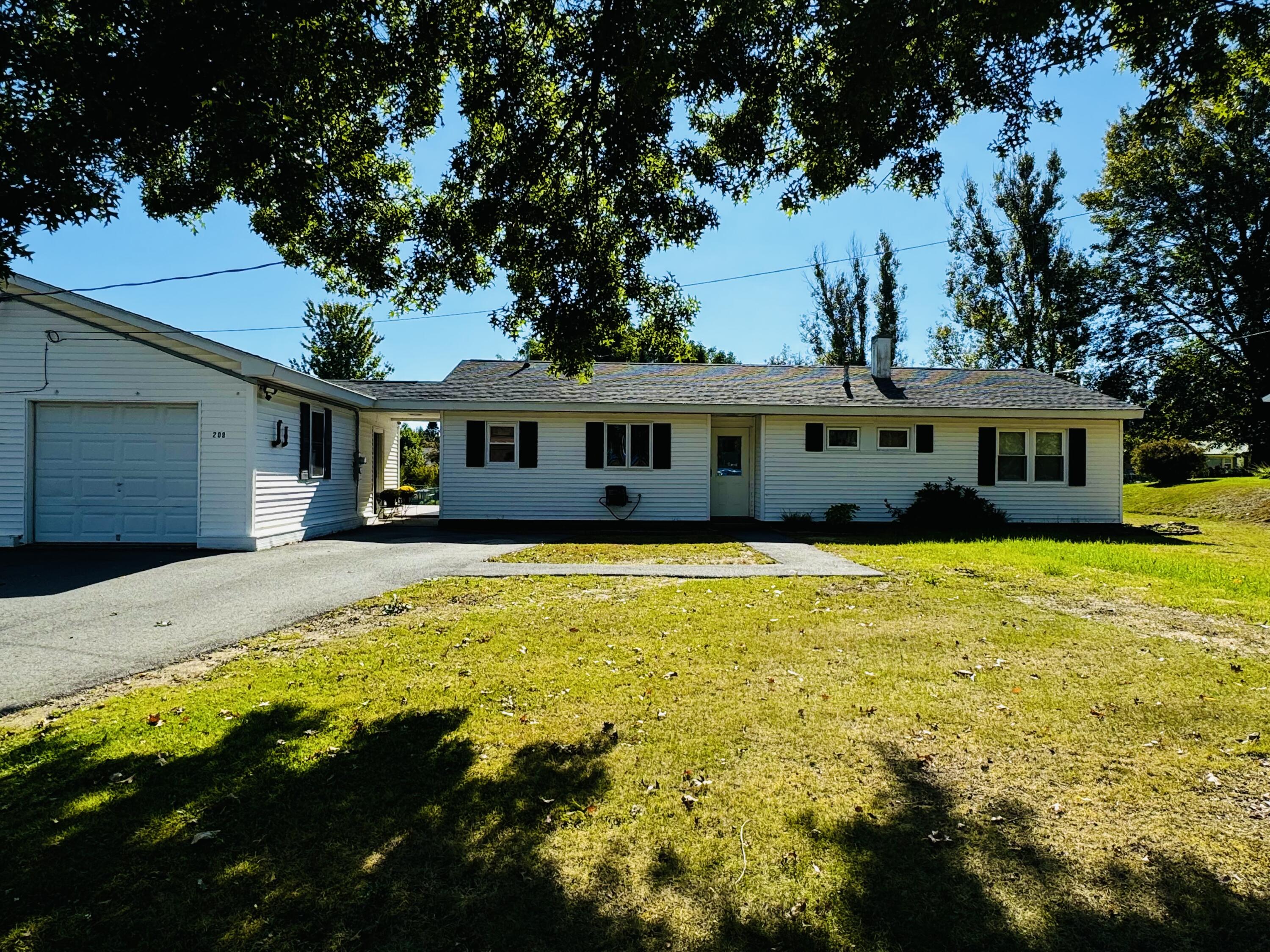 208 Davis Road Bangor ME 04401