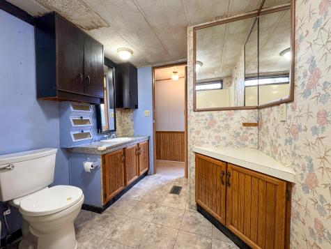 474 W Broadway Lincoln ME 04457