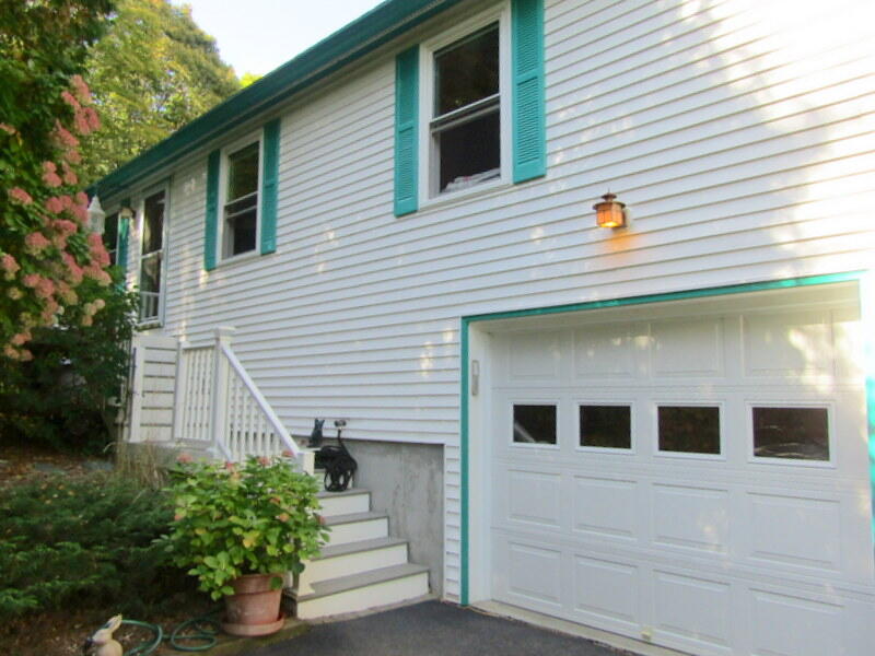 106 Cross Road Minot ME 04258