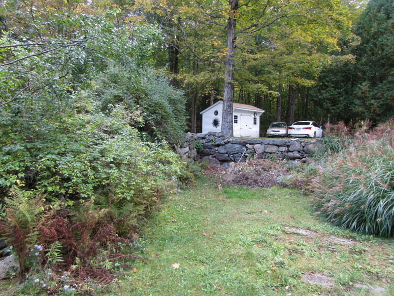 106 Cross Road Minot ME 04258